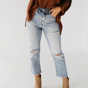 Vervet by Flying Monkey || The Beverley Distressed Crop Jean